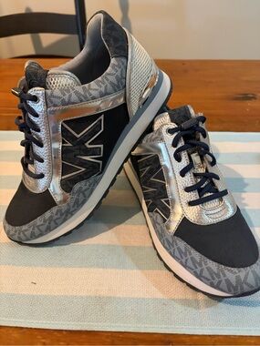 Michael Kors Gray & Silver Logo Lace-Up Sneakers